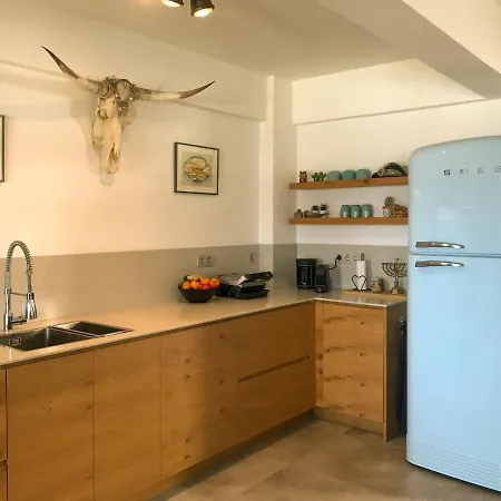 Вилла 3 Bedroom With Great View Walking Distance To Marina